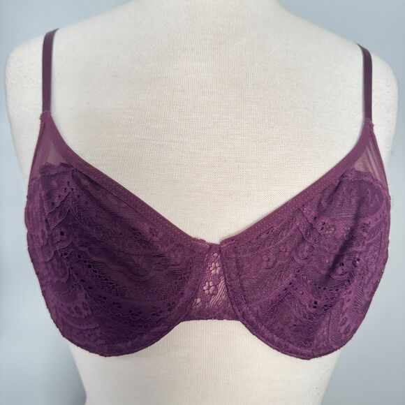 Marilyn Monroe Intimates Underwire Lace Bra - 34C - Picture 12 of 12